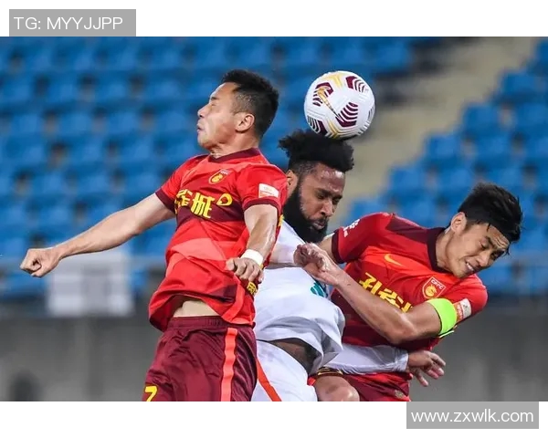 武汉足球队耐力表现突出创新高引发全城关注与期待