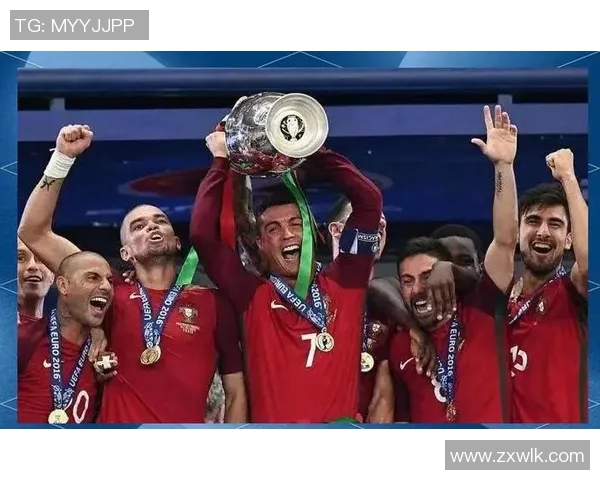 足球后卫历史排名揭秘球场明星的荣耀与传奇之路 足球后卫历史排名揭秘球场明星的荣耀与传奇之路