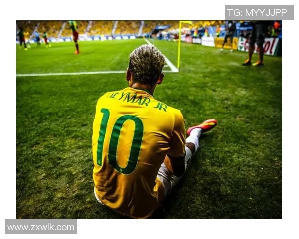 足球明星脚踢任意球的技巧与精彩瞬间解析,如何打破防线创造进球机会