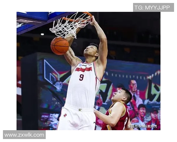 上海篮球队以89分强势领跑锦标赛积分榜展现出色竞技状态